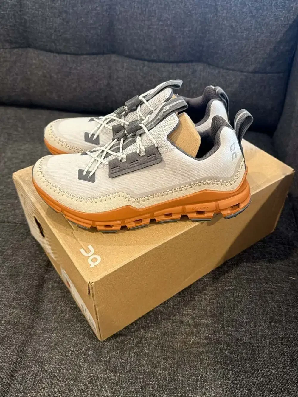 On Cloudaway Glacier Pecan Women's Sneakers Size 5 (49.98406)